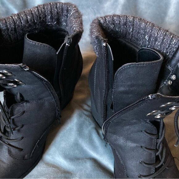 Xoxo Women's Magalin Sweater Trim Hiker Booties Women's size 7.5 - Picture 8 of 9